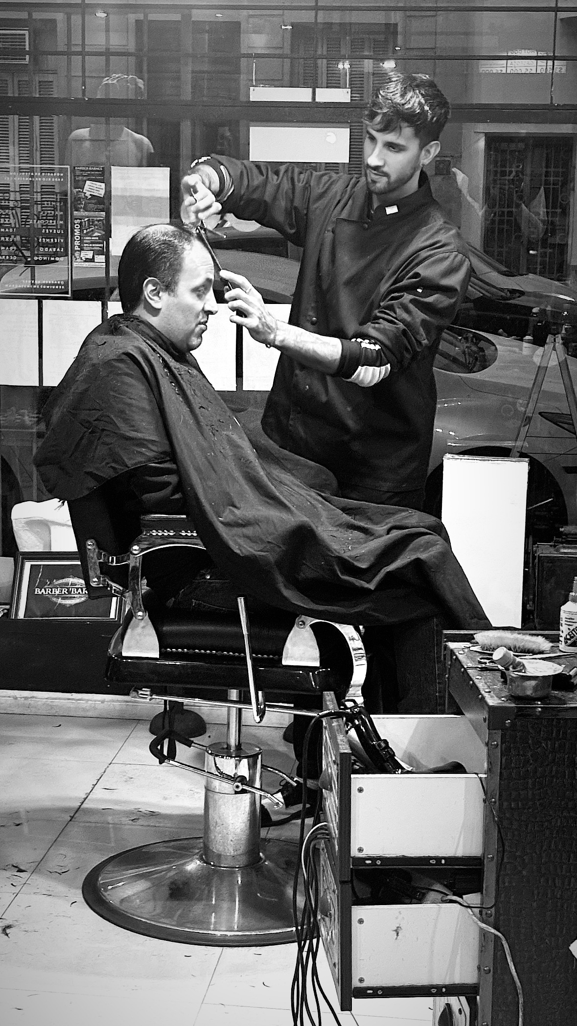 Corte de pelo en acción en BARNES